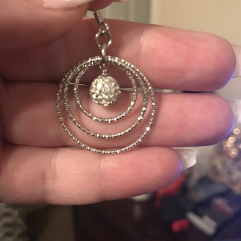 White Gold diamond cut earrings - Picture 3 of 6